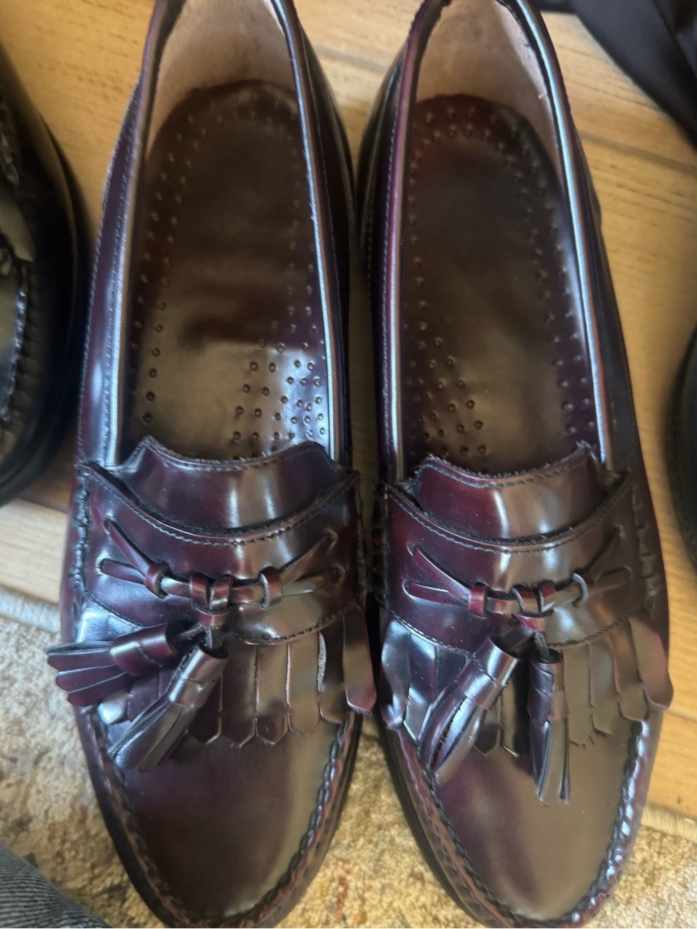 NWOT Bass Men's Kiltie Tassel “Jeffrey” Loafers in Burgundy
